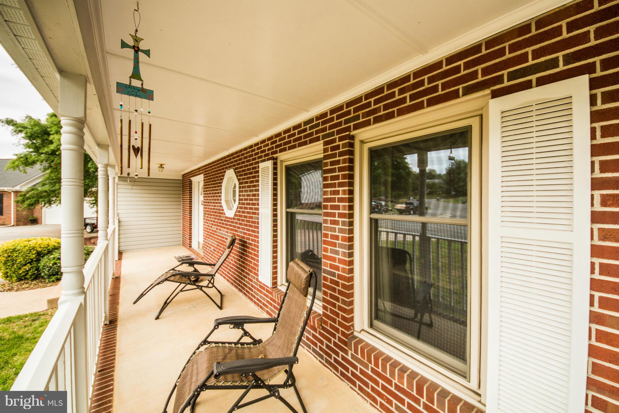 BREEZEWOOD - Residential