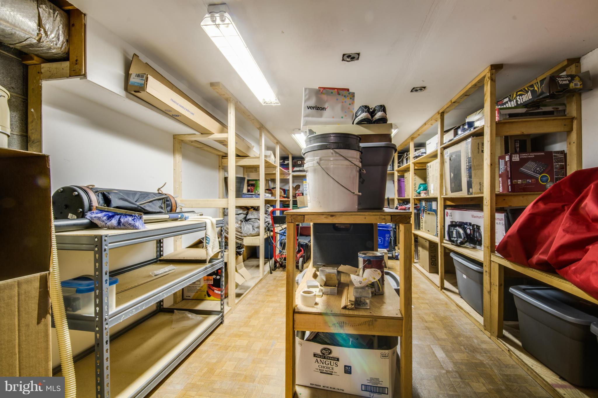 BREEZEWOOD - Residential