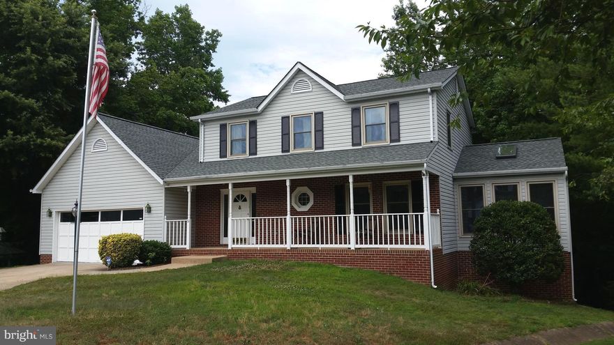 IMMACULATE TREE-HOUSE HOME WITH TONS OF NEW & RECENT UPGRADES! GORGEOUS REAL HARDWOOD FLOORS, NEW GRANITE & RECENT STAINLESS APPLIANCES. NEW BATHS,NEW ENGINEERED FLOORING & NEW CARPET ON 2ND FLOOR. MAIN LEVEL HAS FULL BA, FAMILY ROOM/ MOVIE THEATER, WBFP,  INSPIRATIONAL DEN/SOLARIUM. RECENT ROOF, SEALED REAR DECKS, CONDITIONED BASEMENT  ALL ON A PRIVATE WOODED CUL-DE-SAC LOT!