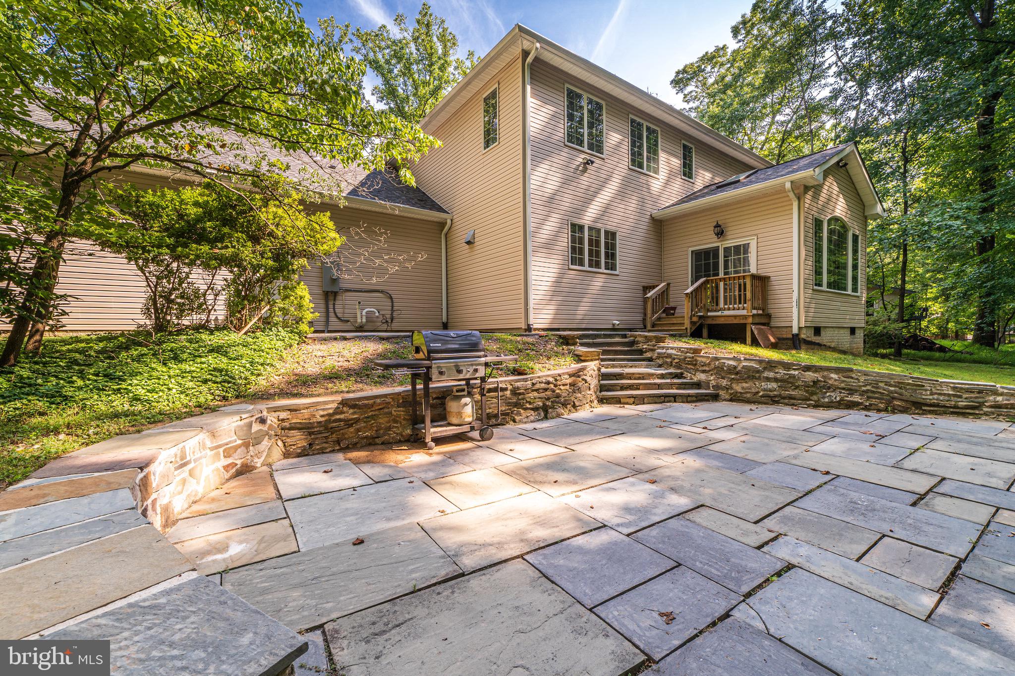 HOLLINRIDGE - Residential