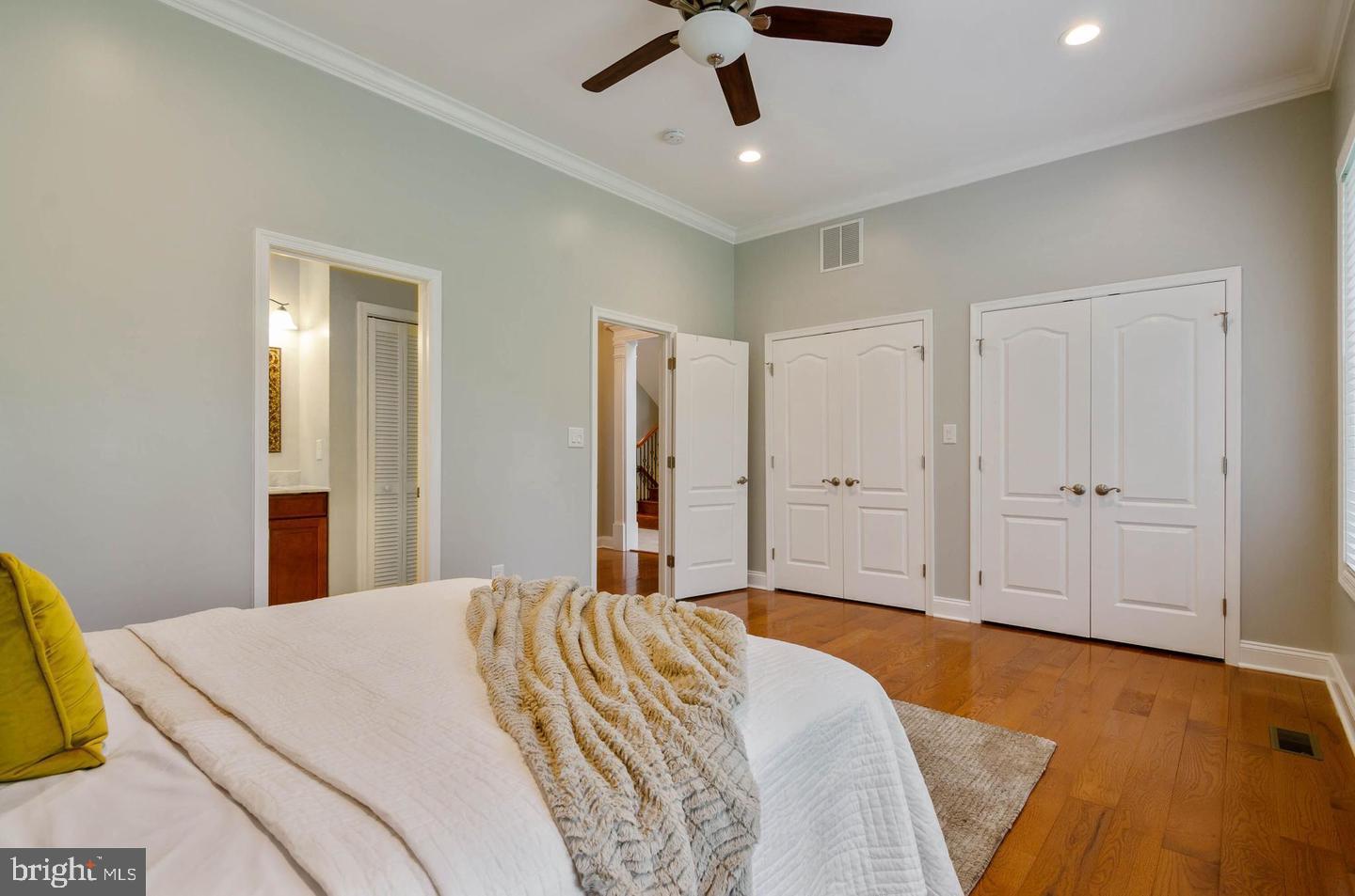 HOLLINRIDGE - Residential