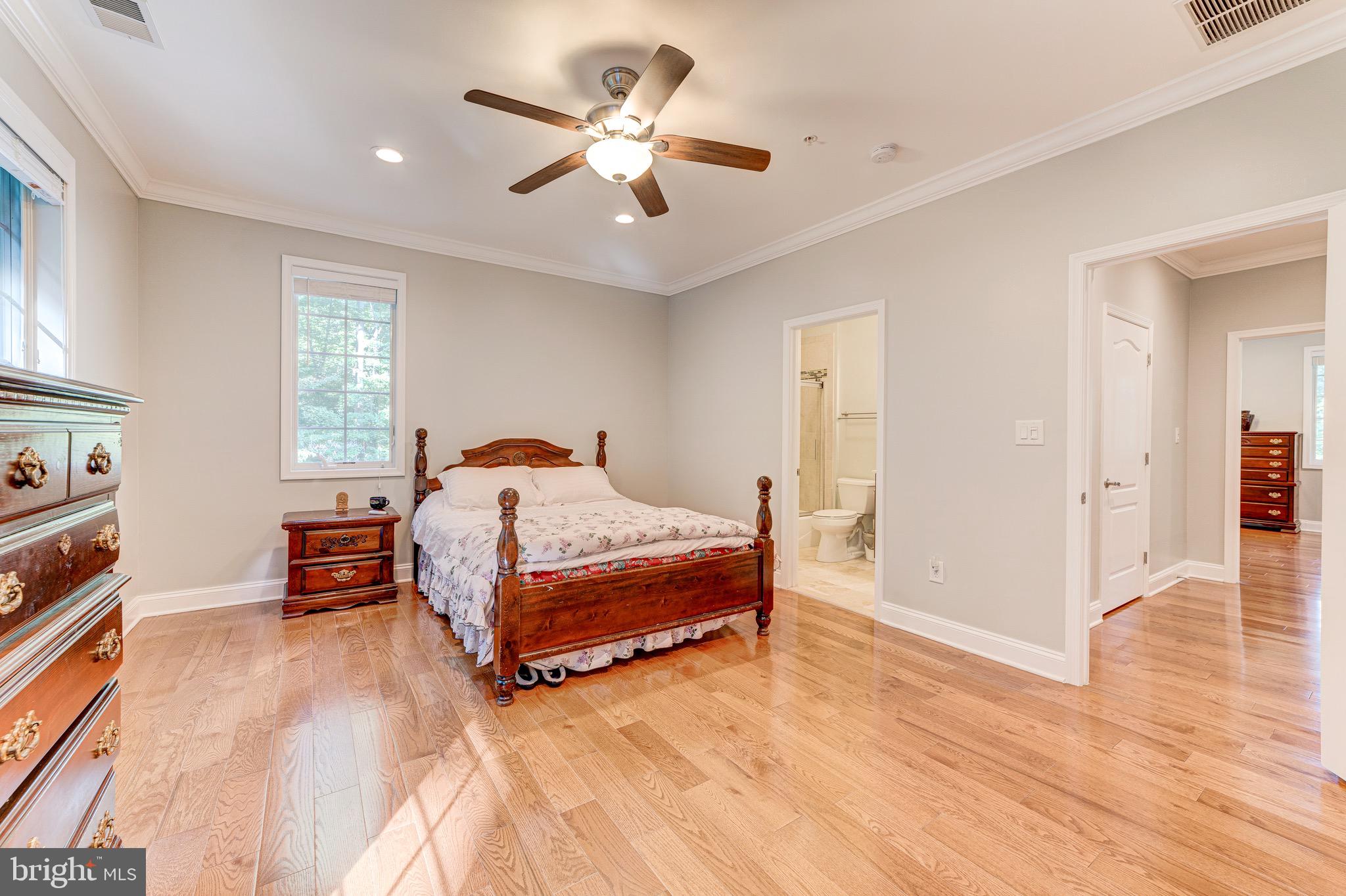 HOLLINRIDGE - Residential