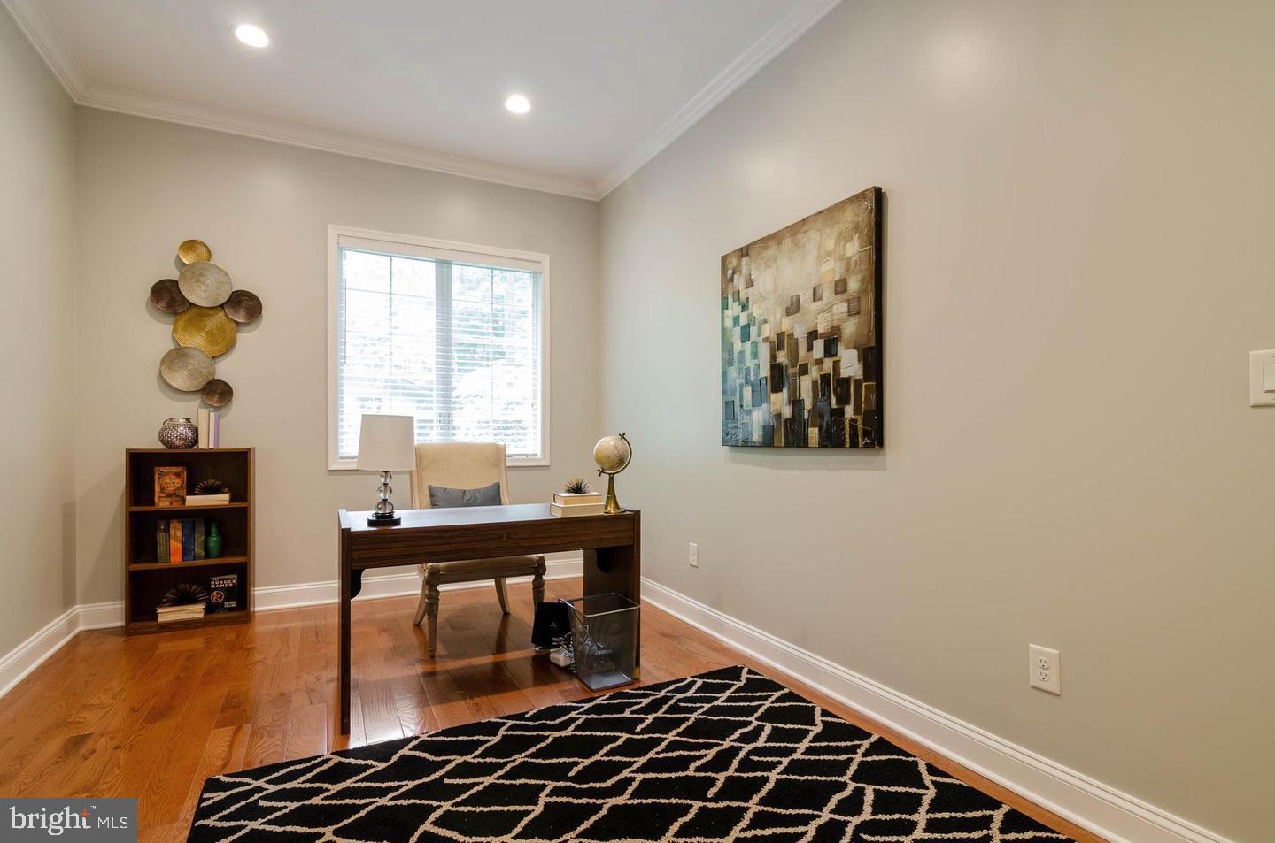 HOLLINRIDGE - Residential