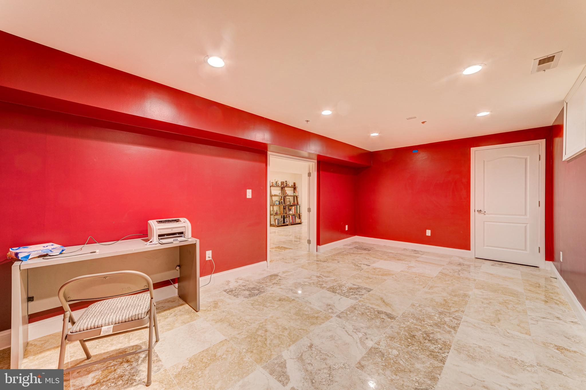 HOLLINRIDGE - Residential