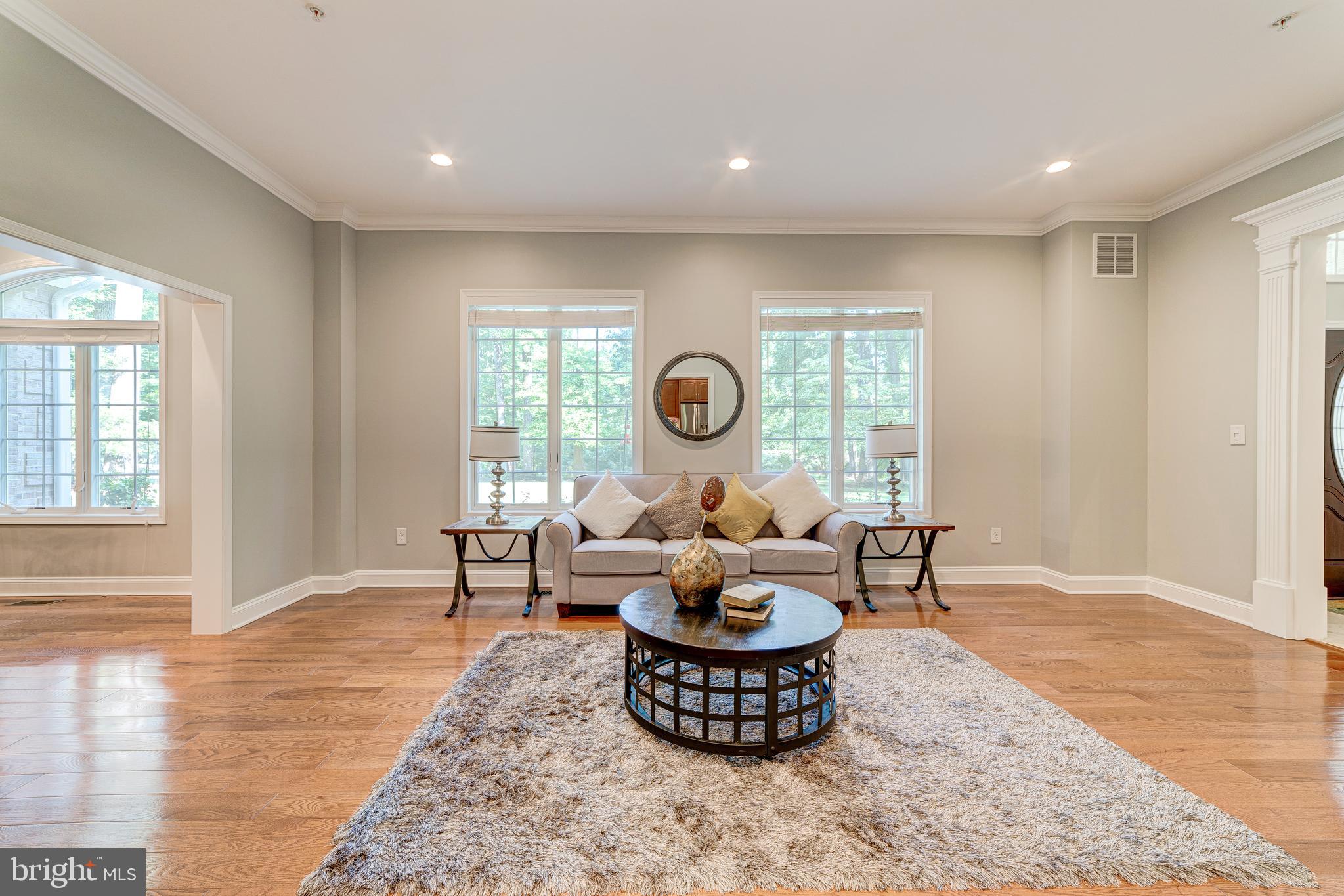 HOLLINRIDGE - Residential