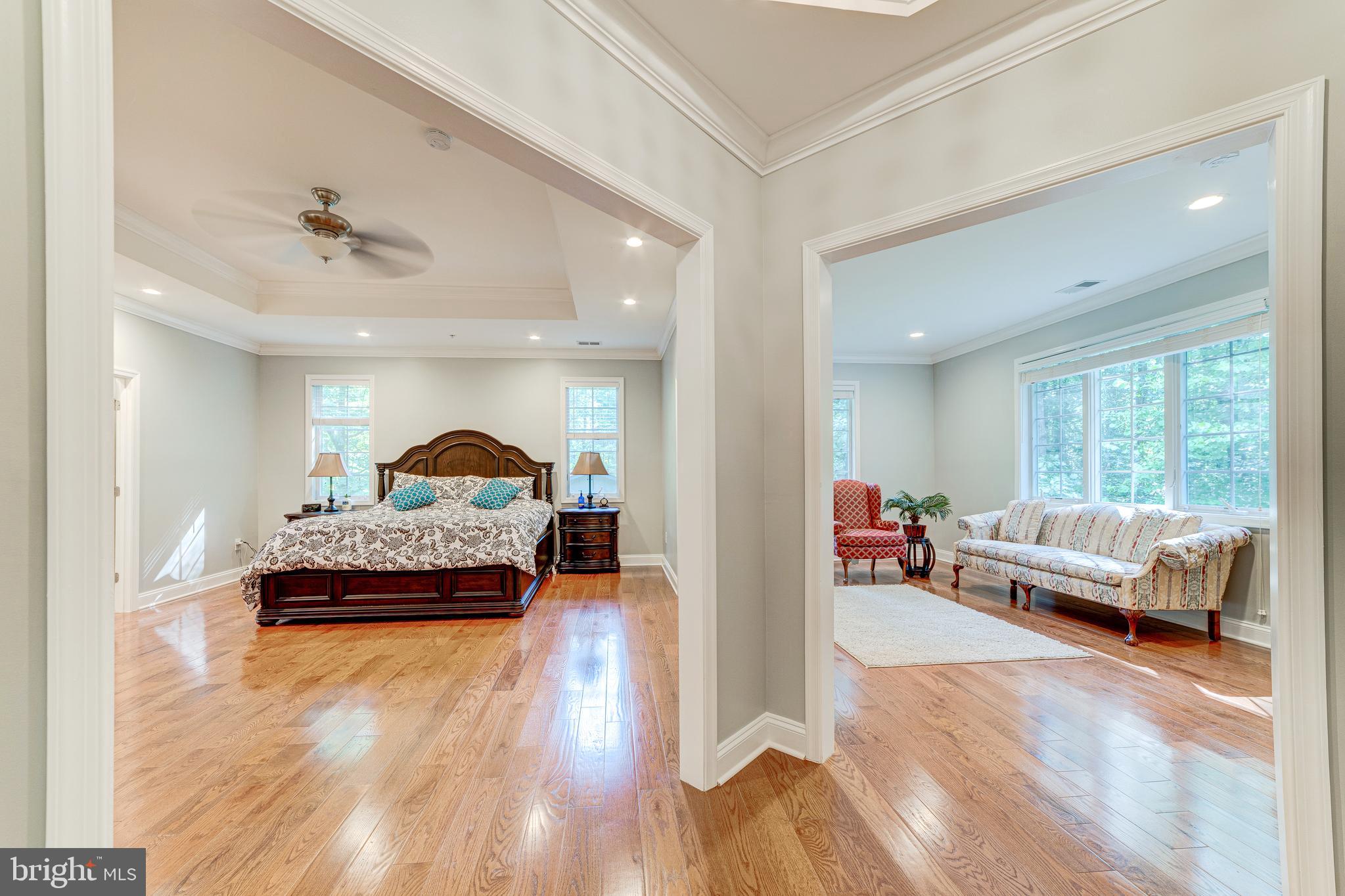 HOLLINRIDGE - Residential