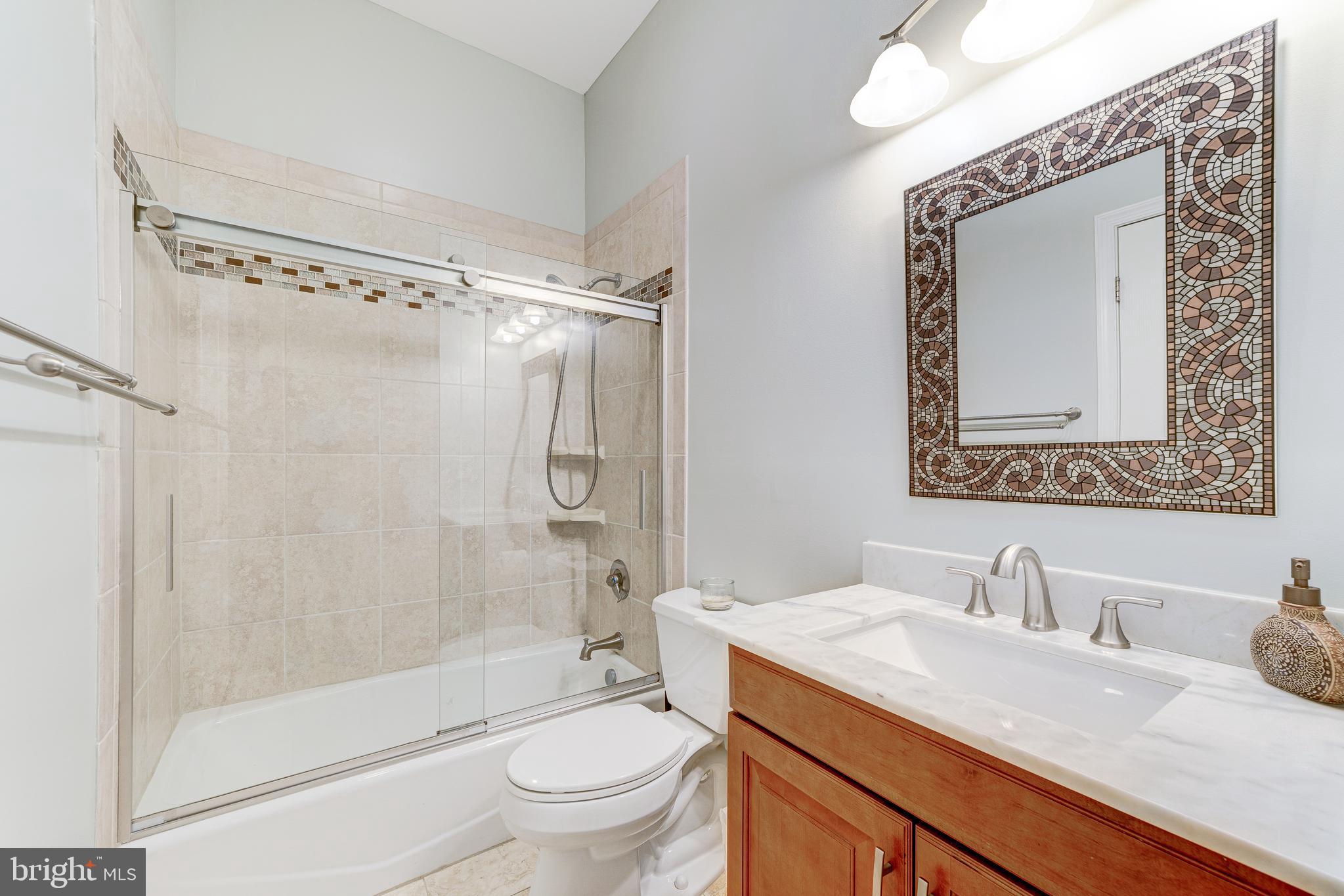 HOLLINRIDGE - Residential