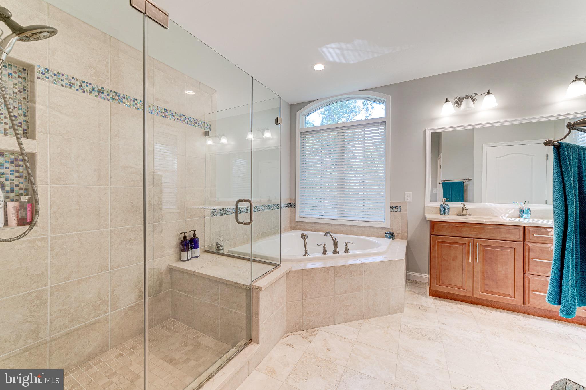 HOLLINRIDGE - Residential