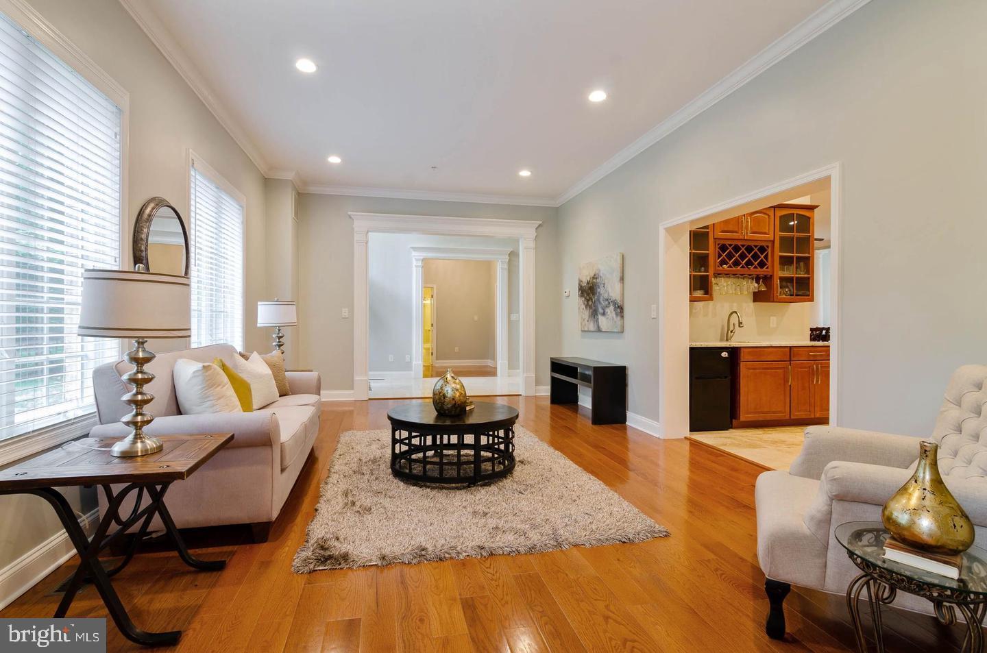 HOLLINRIDGE - Residential