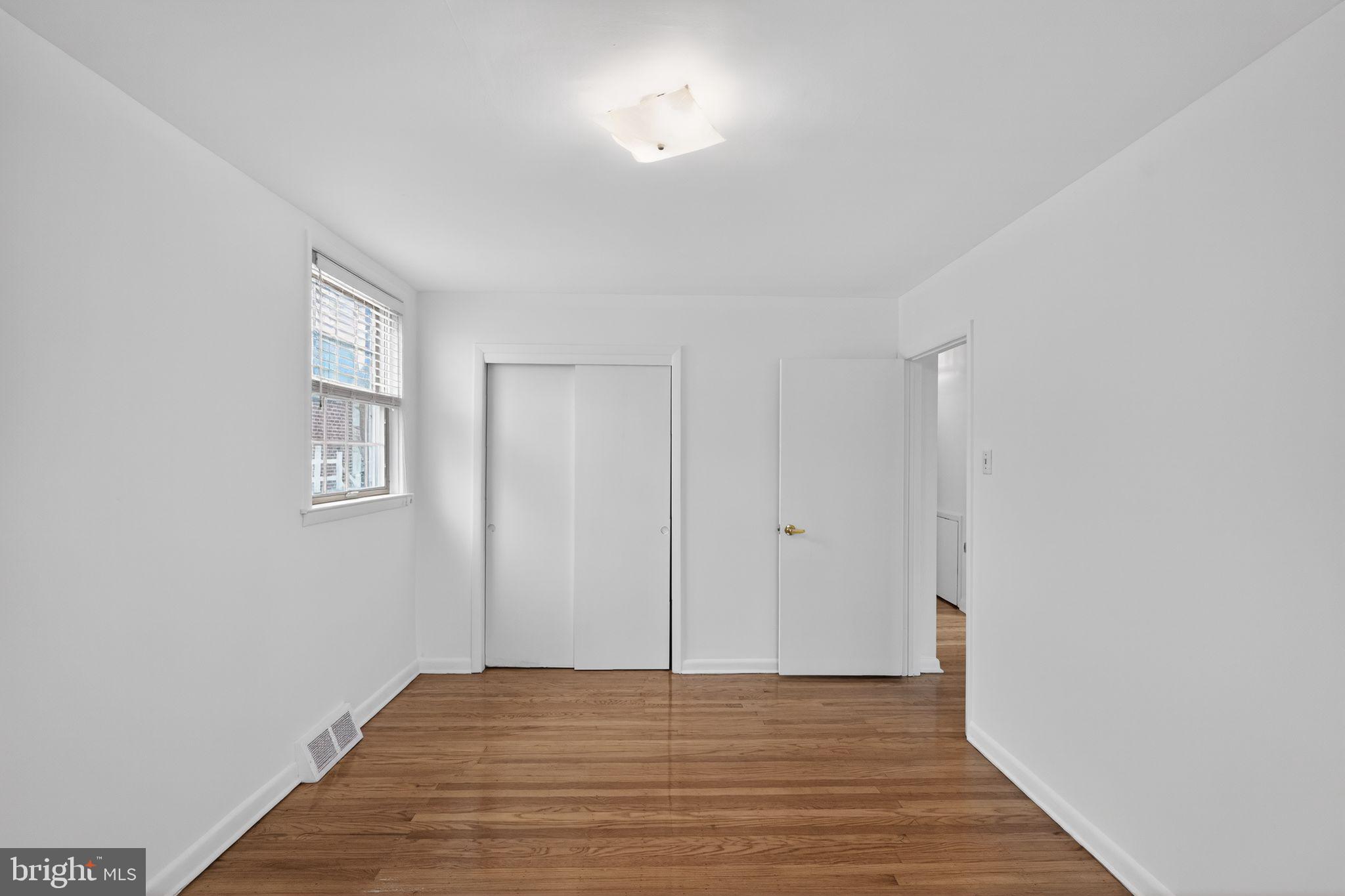 ROXBOROUGH - Residential