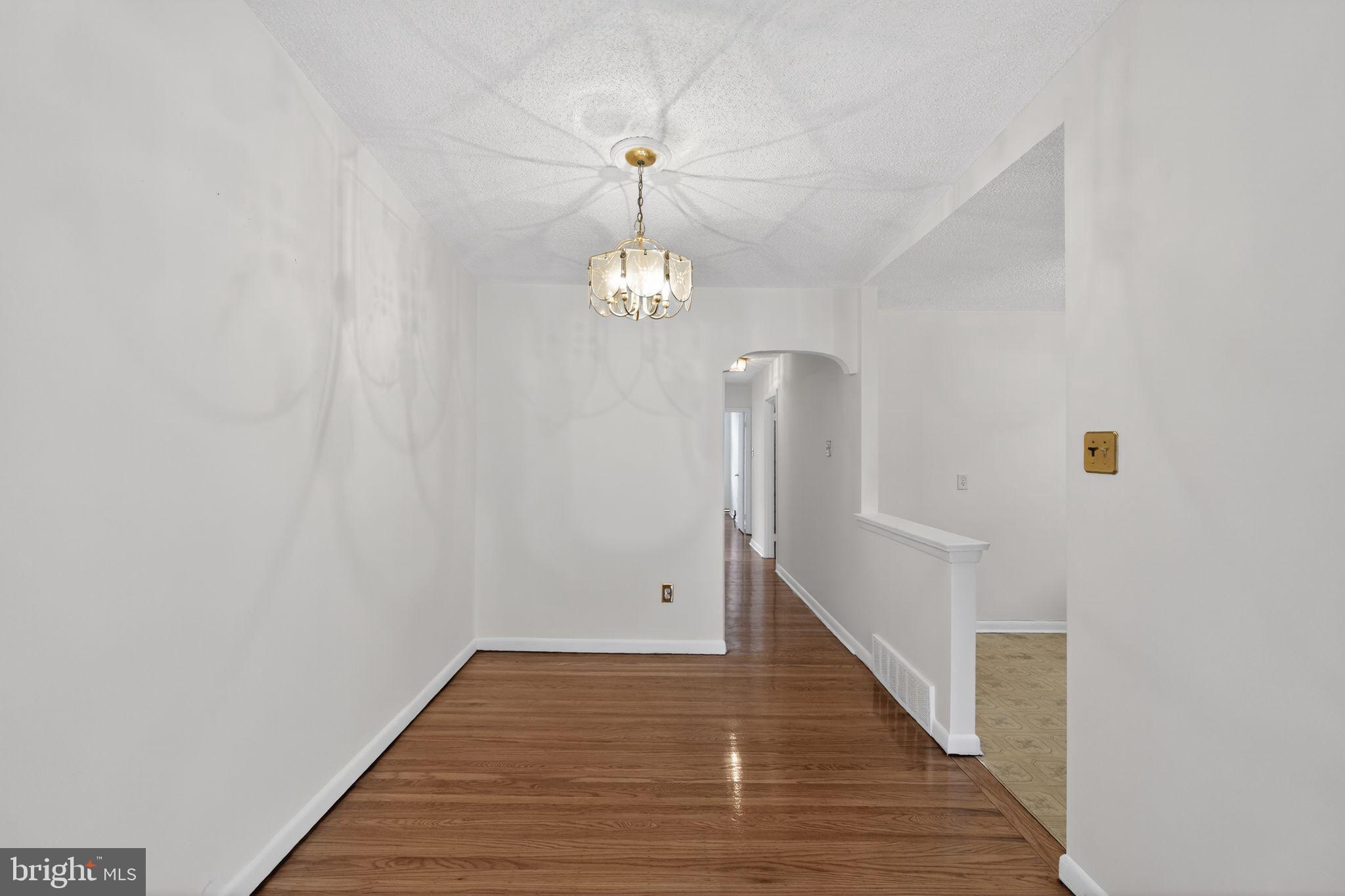 ROXBOROUGH - Residential