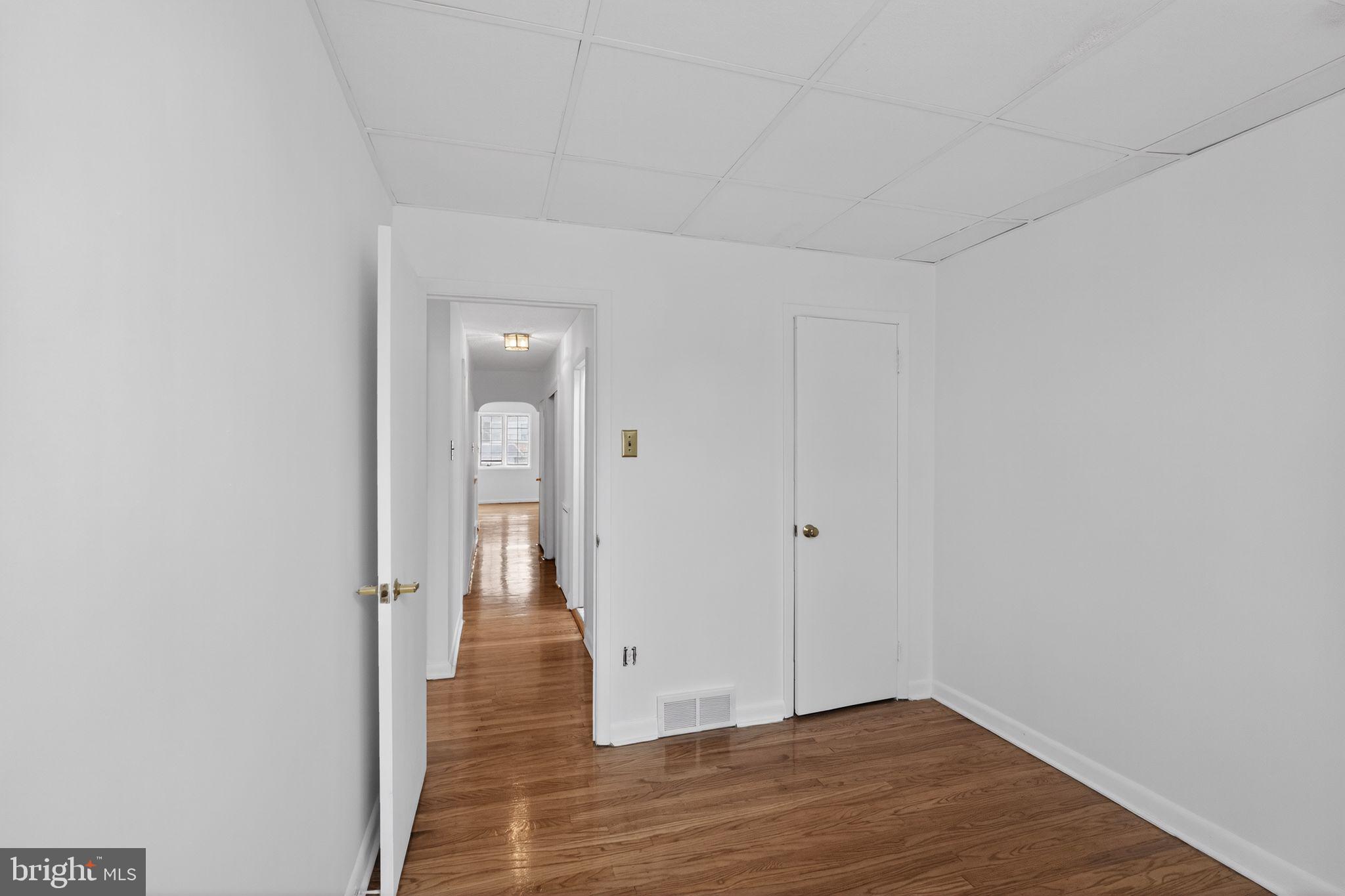 ROXBOROUGH - Residential