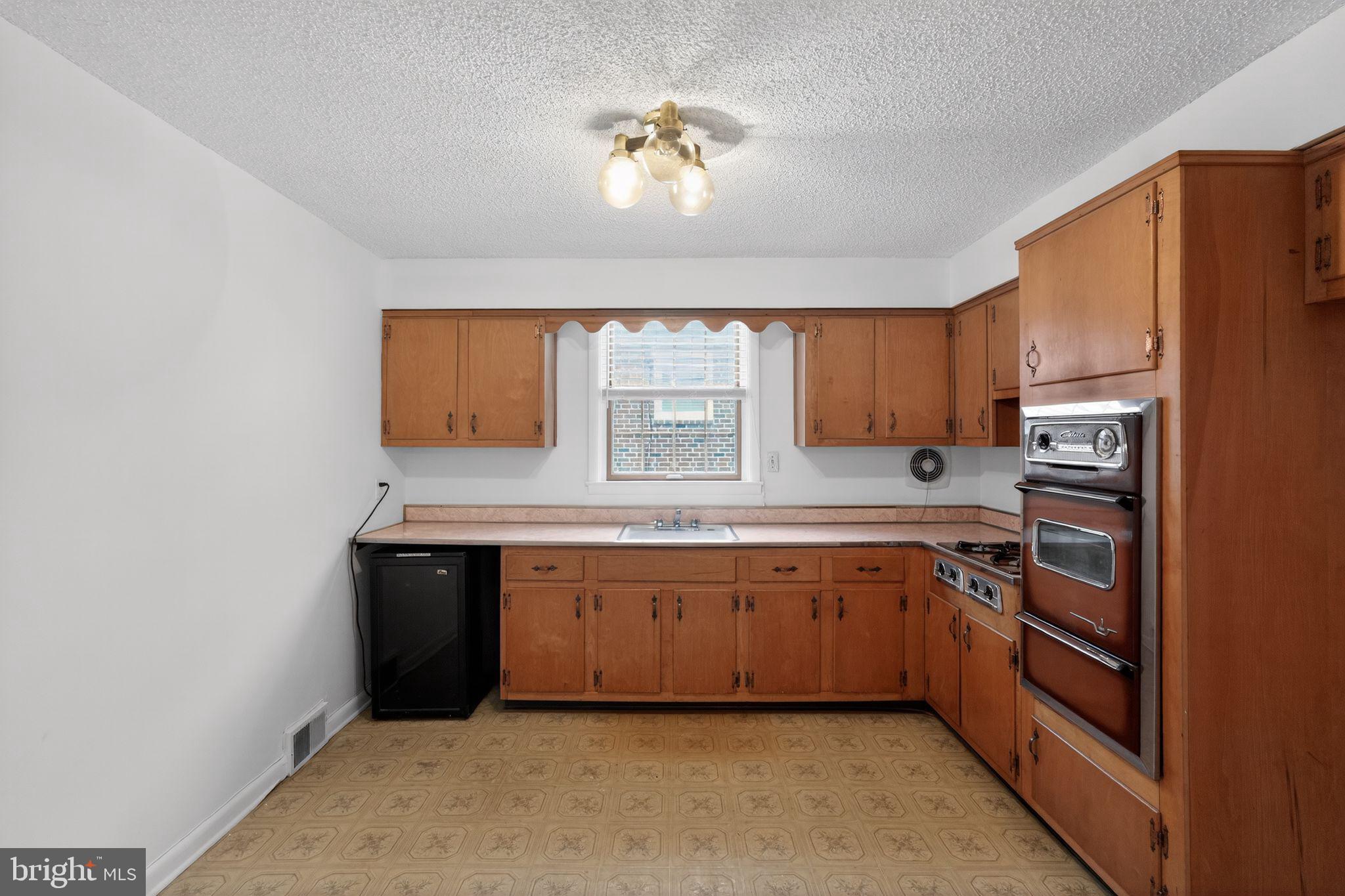 ROXBOROUGH - Residential