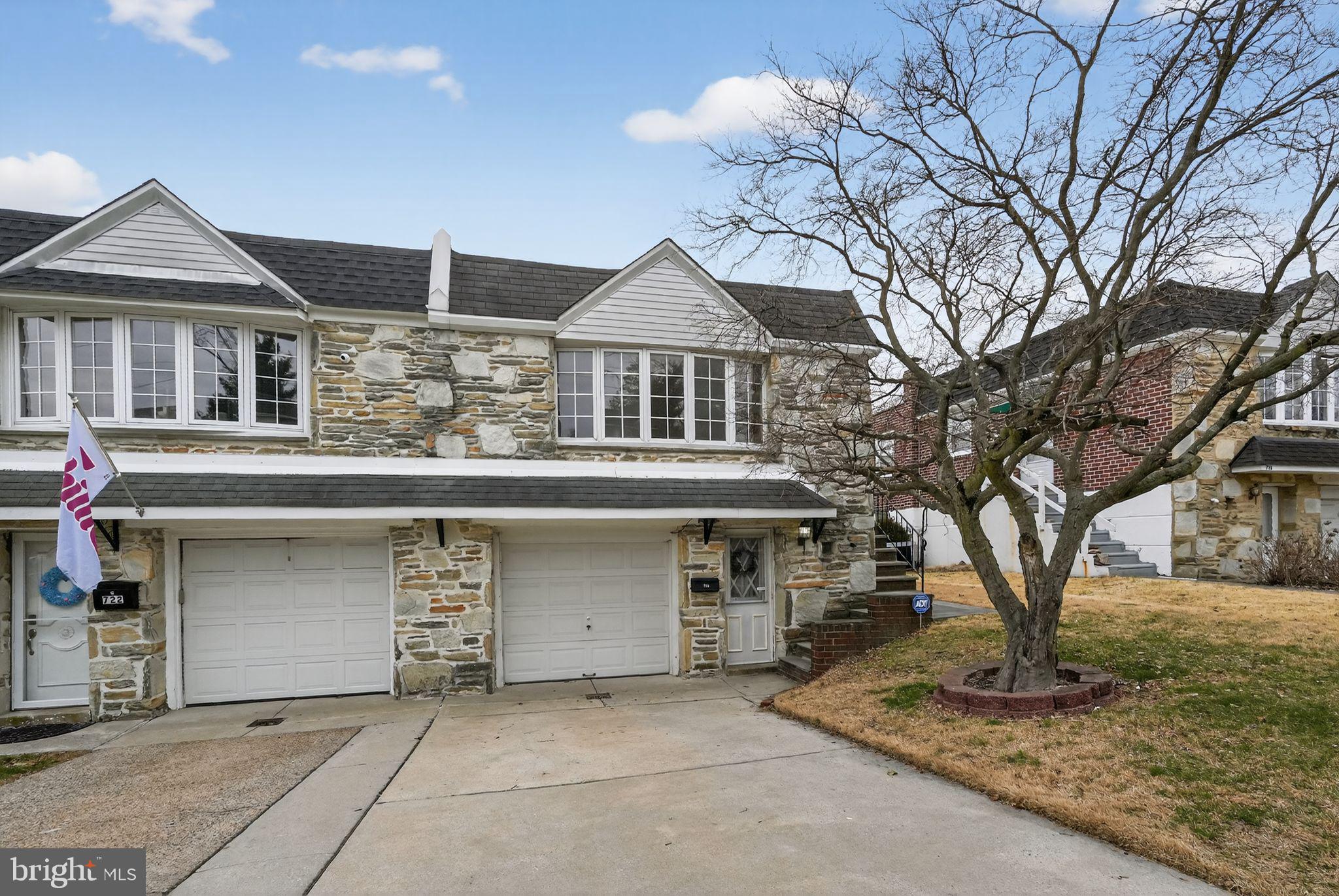 ROXBOROUGH - Residential