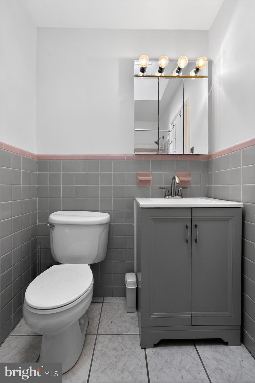 ROXBOROUGH - Residential