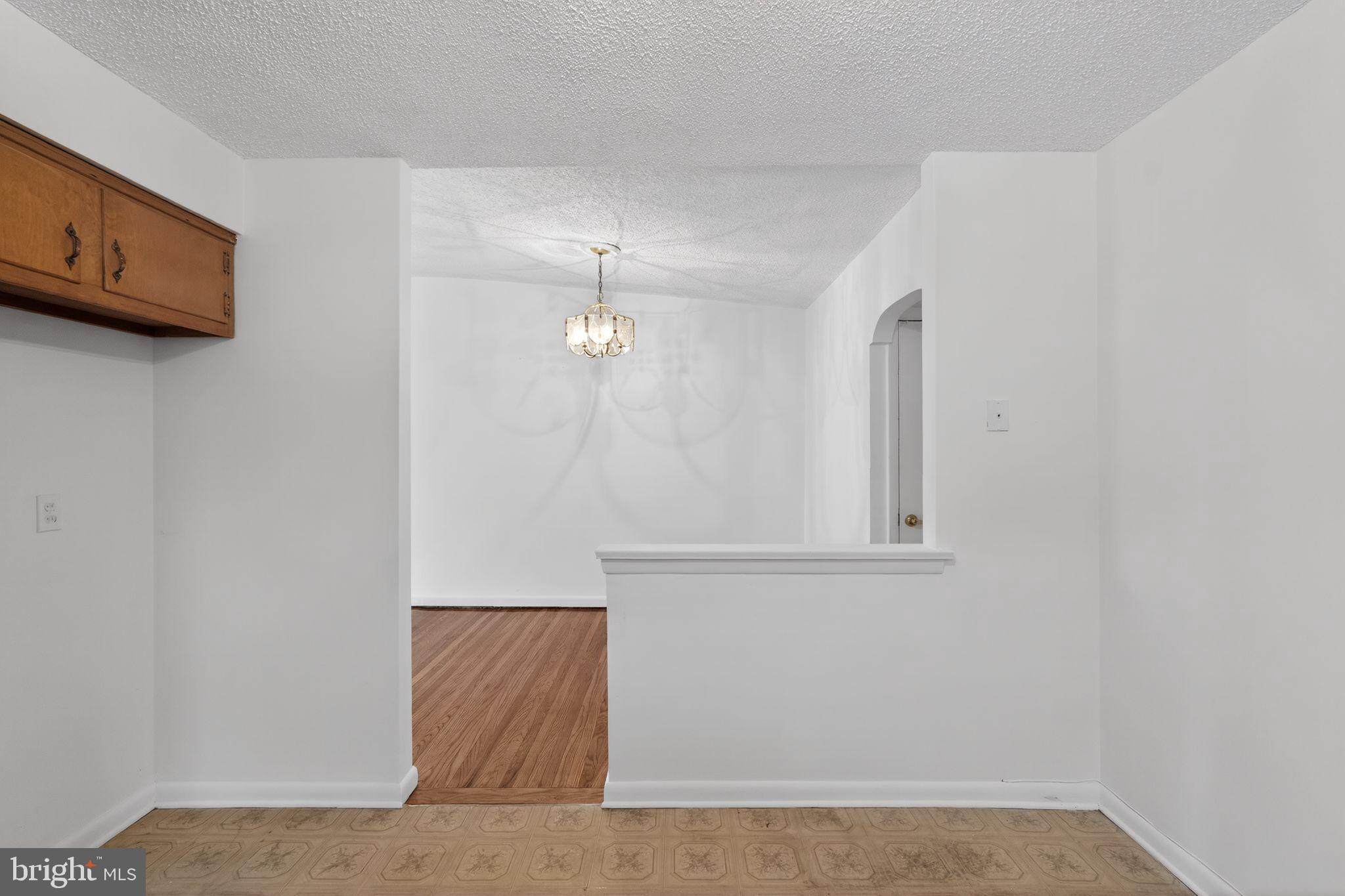 ROXBOROUGH - Residential