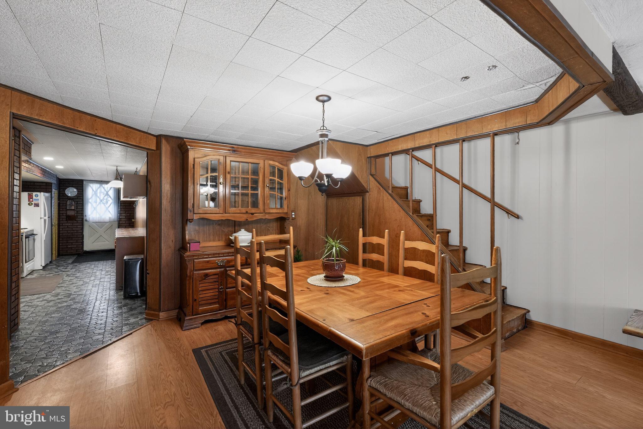 ROXBOROUGH - Residential