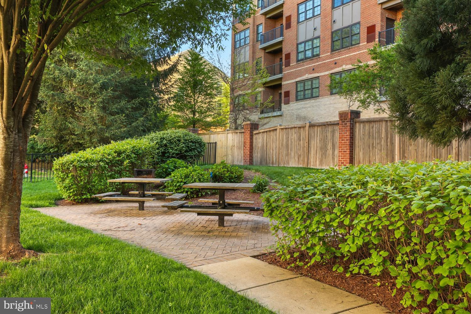 HUNTERS BRANCH - Residential