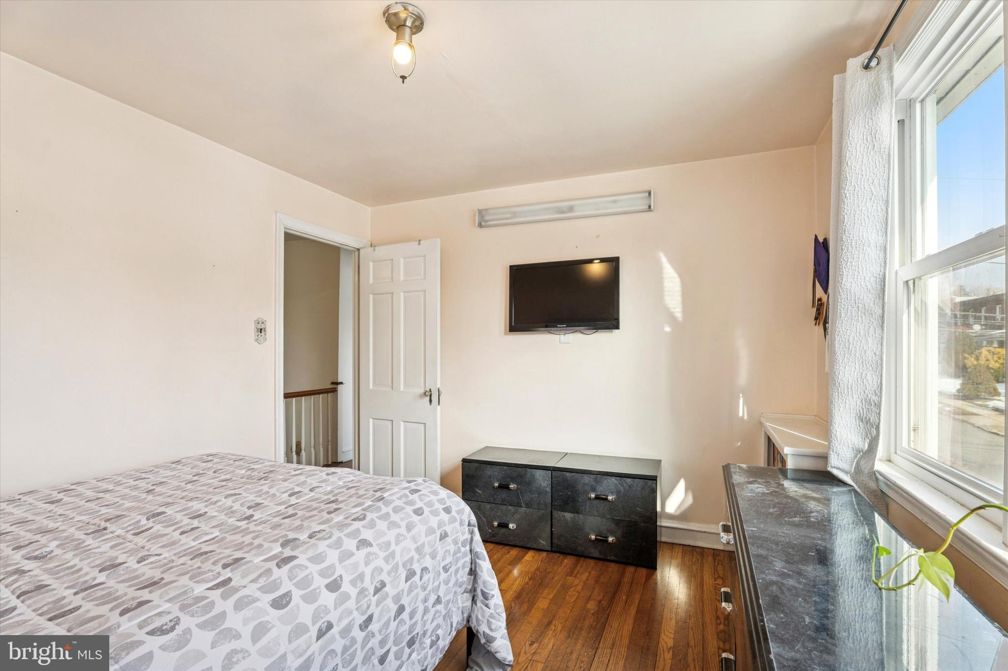 BEVERLY HILLS - Residential