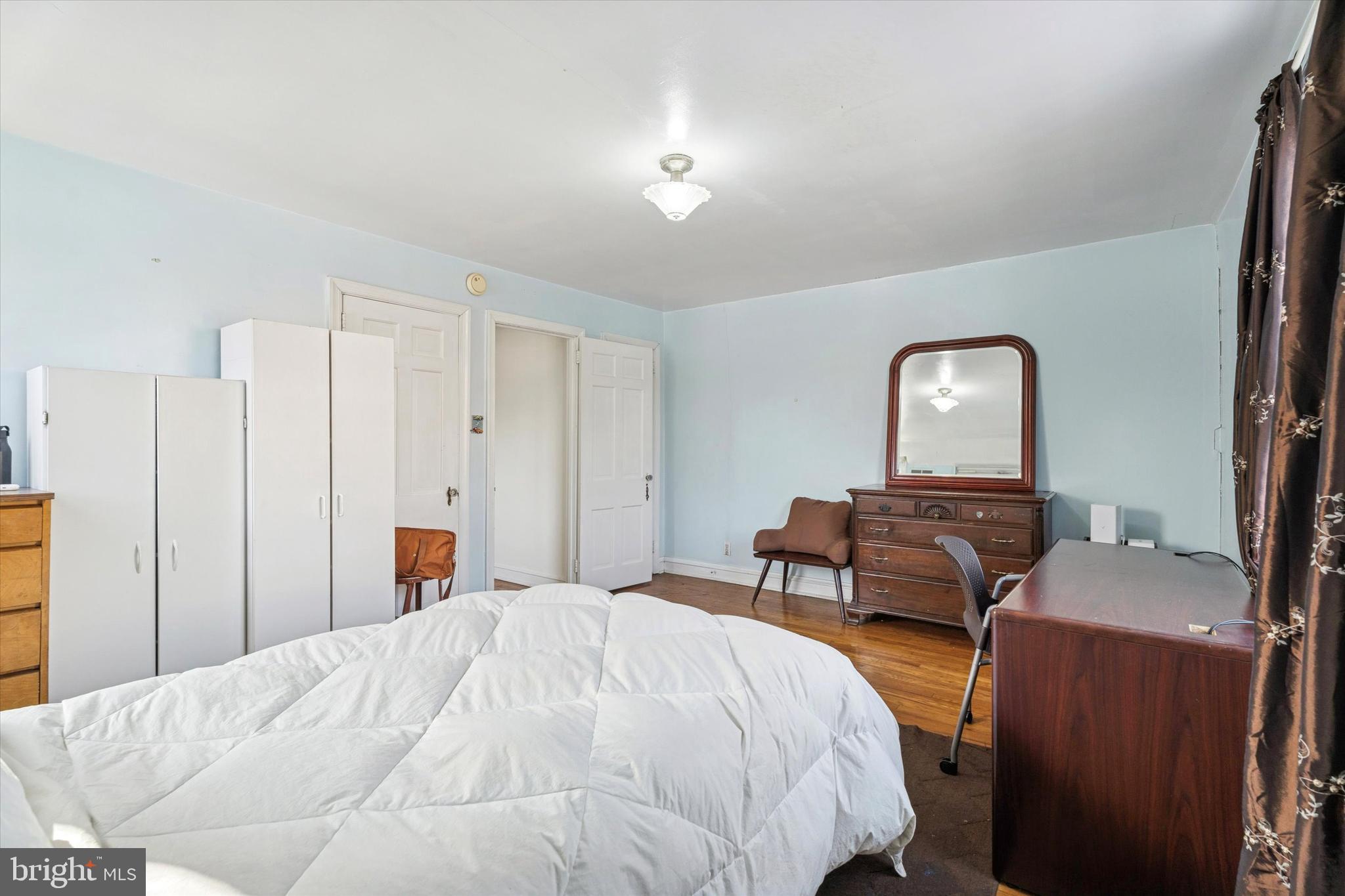 BEVERLY HILLS - Residential