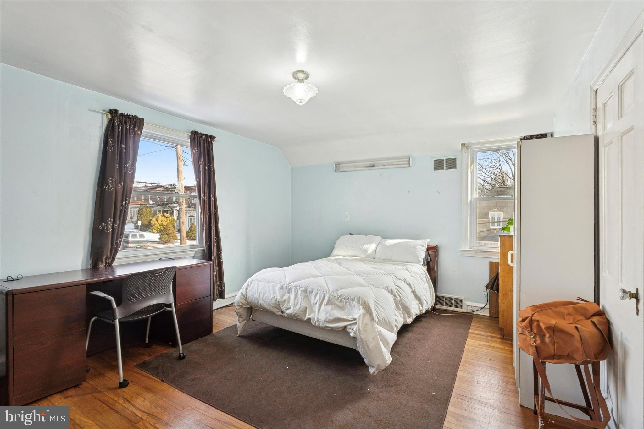 BEVERLY HILLS - Residential