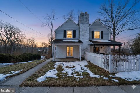 Townhouse For Sale - 7800 Beverly Boulevard<br/> UPPER DARBY, PA 19082