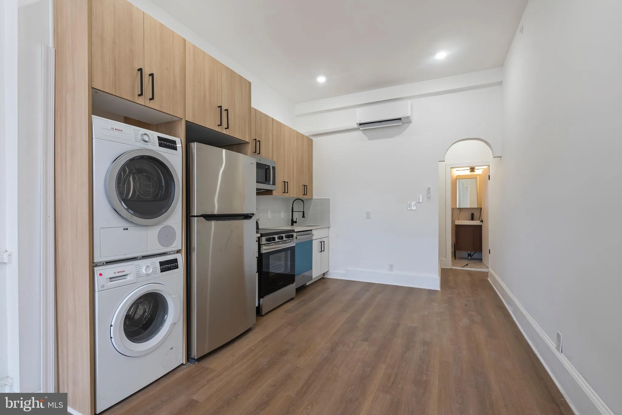 Philadelphia, Pennsylvania 19145, United States, 2 Bedrooms Bedrooms, ,2 BathroomsBathrooms,Residential,Active,143832