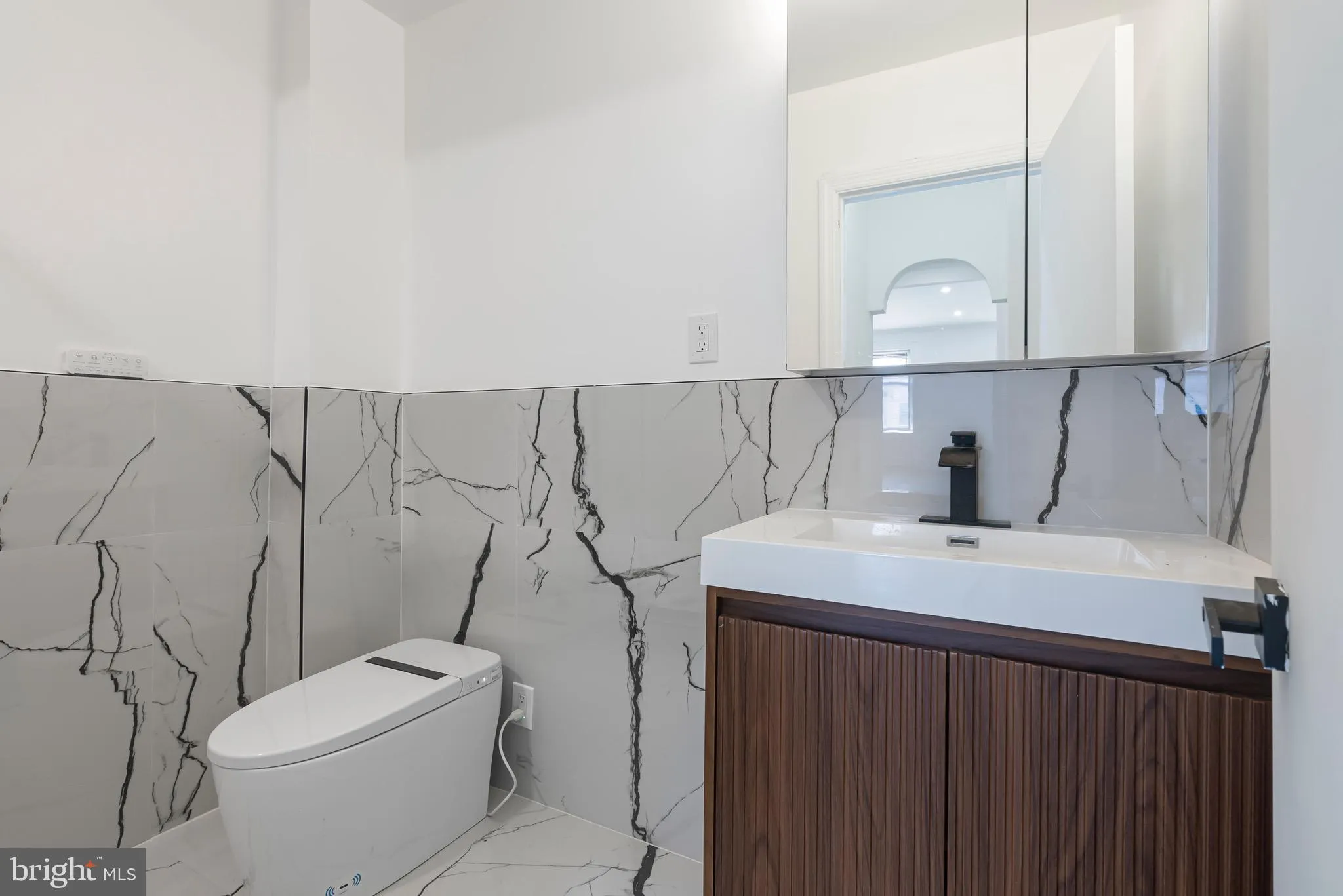 Philadelphia, Pennsylvania 19145, United States, 2 Bedrooms Bedrooms, ,2 BathroomsBathrooms,Residential,Active,143832