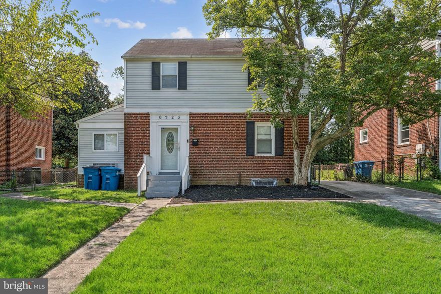 🏡 Move-In Ready with Room to Make It Your Own!
Welcome to 6723 Gateway Blvd, a charming 3-bedroom, 1.5-bath brick home with over 1,700 sq ft of living space—perfect for first-time homebuyers who want instant livability plus the freedom to add personal style over time.
This solid 2-story beauty features hardwood floors, a spacious layout, an enclosed porch for bonus living space, and a finished basement—ideal for a rec room, home office, or guest area. The classic brick exterior ensures timeless curb appeal, while the interior is clean, functional, and ready for your updates whenever you’re ready.
Why You’ll Love It:
Move-in ready yet full of potential for future equity
Convenient location near major routes, shopping, and commuter options
Homebuyers: Ask about available down payment assistance programs in Maryland & Prince George’s County that could make owning this home easier than you think!