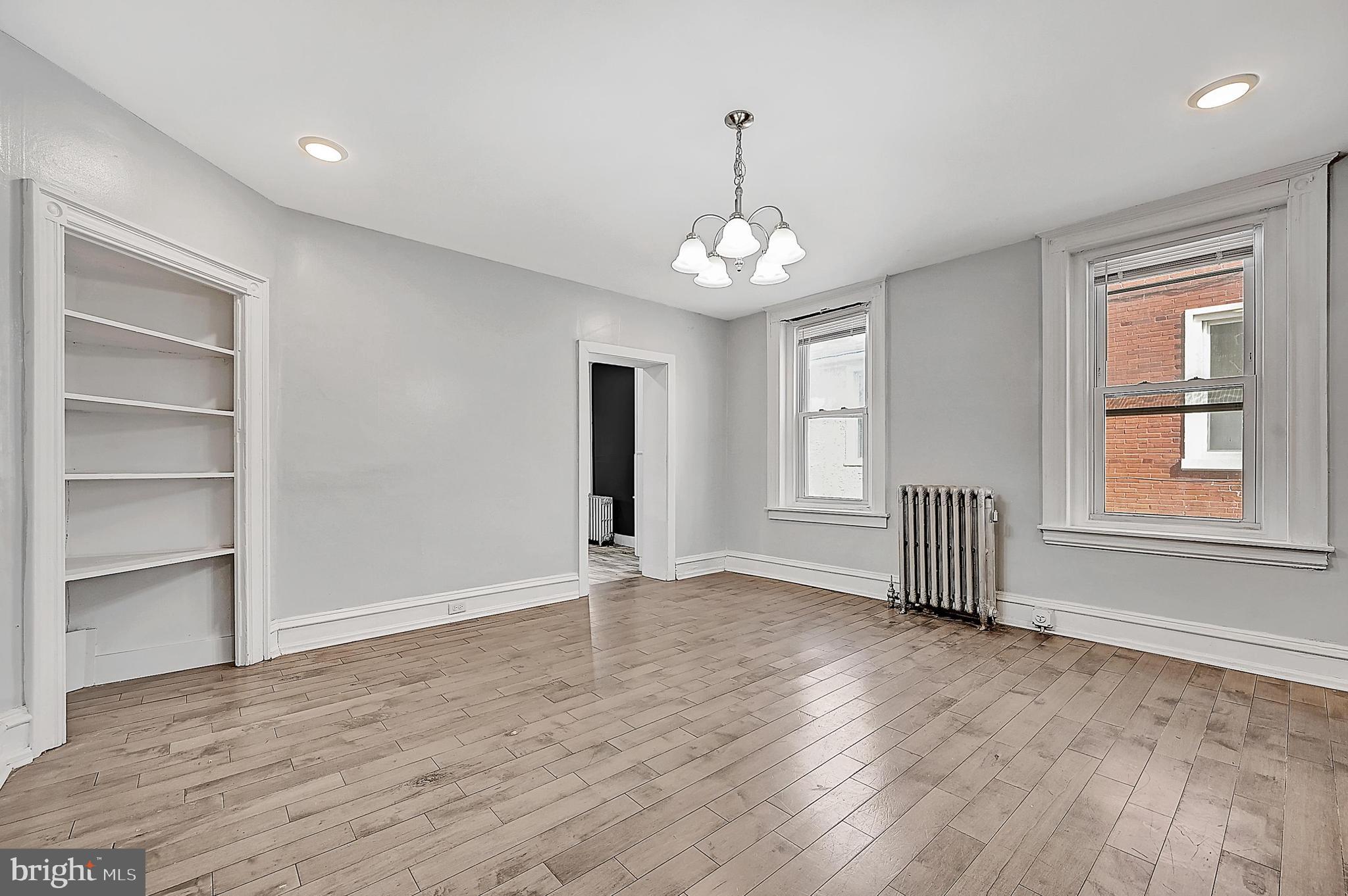 105 W WOOD STREET
