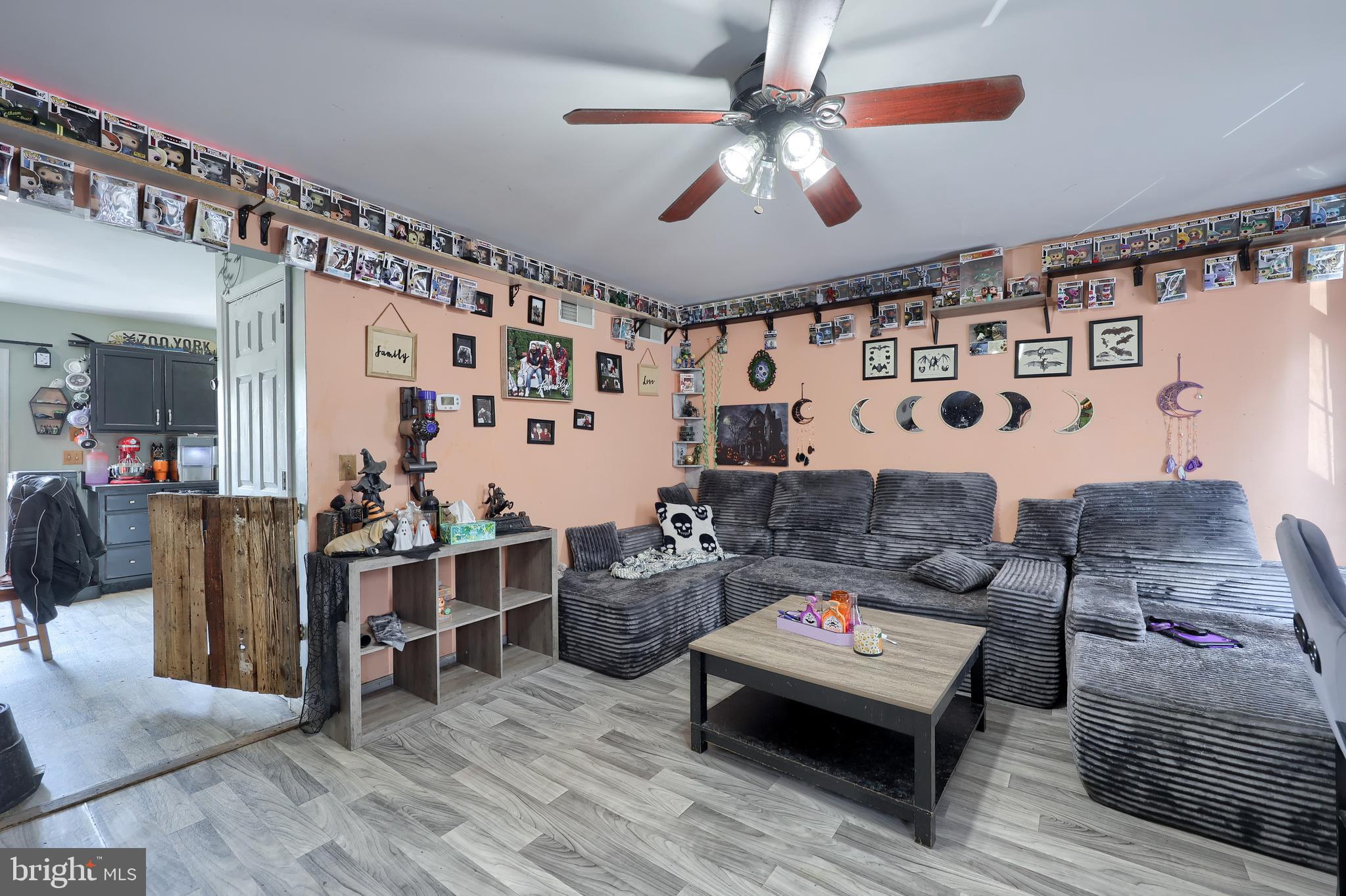 572 CLOVERBROOK DRIVE