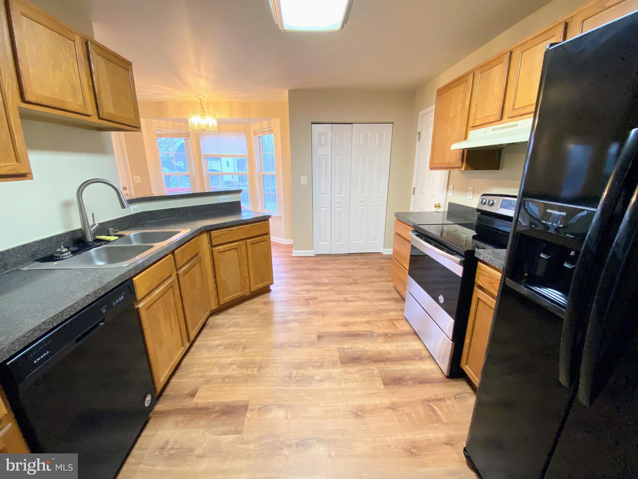 SHERATON HILLS SOUTH - Residential Lease