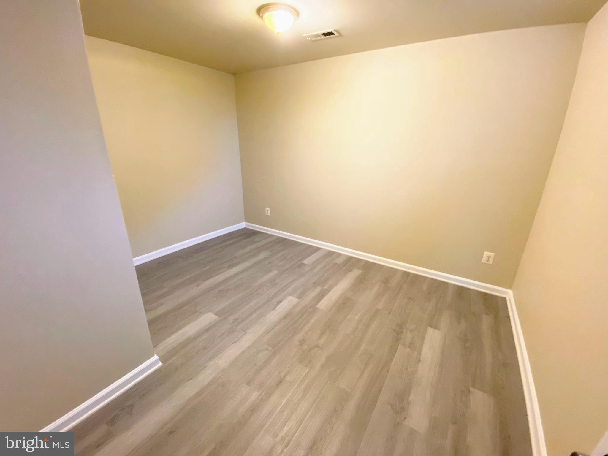 SHERATON HILLS SOUTH - Residential Lease