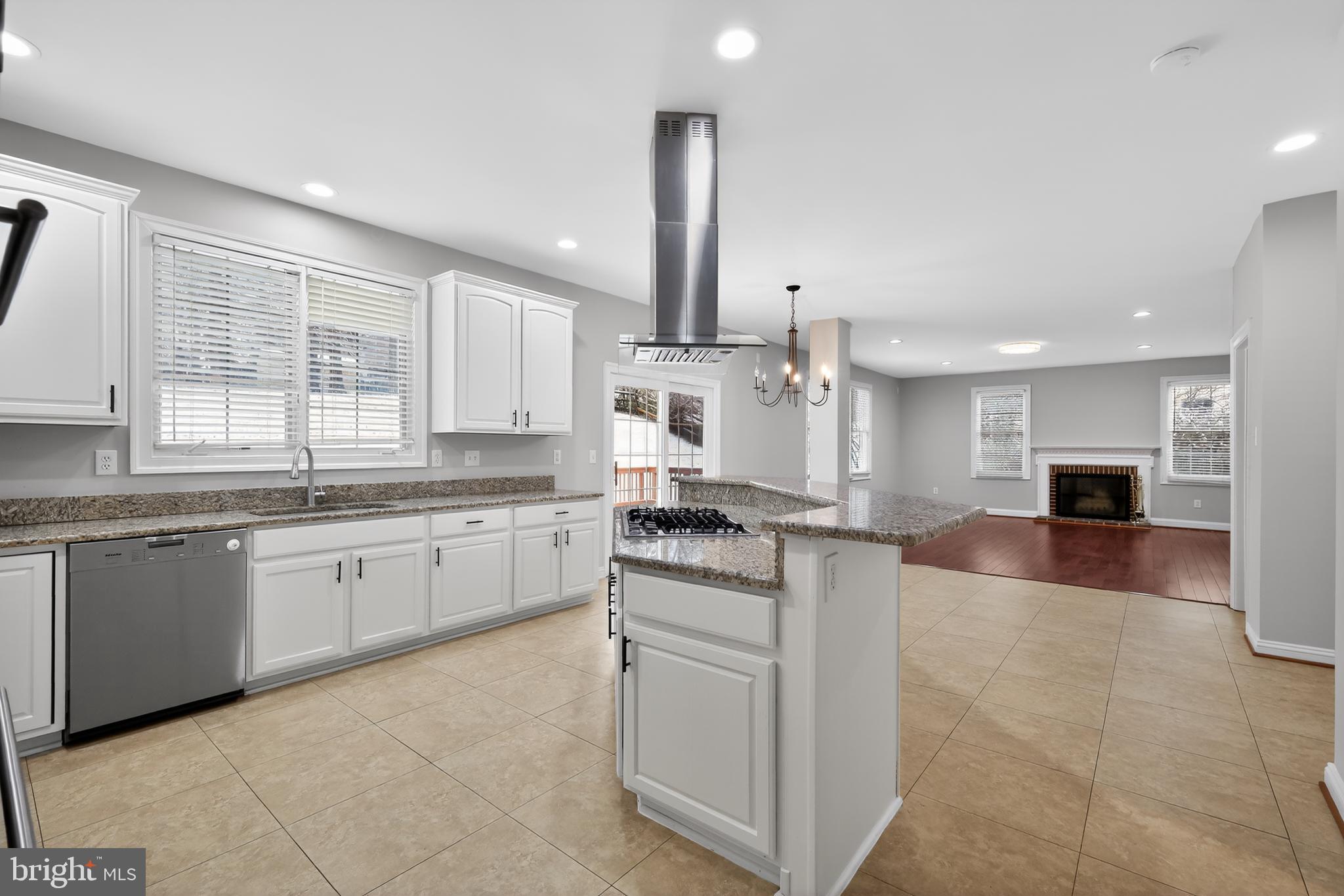 WILLOWS OF POTOMAC - Residential