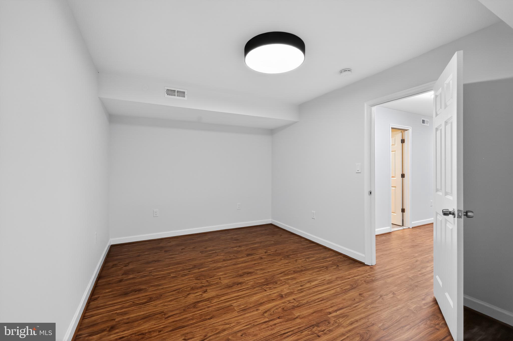 WILLOWS OF POTOMAC - Residential