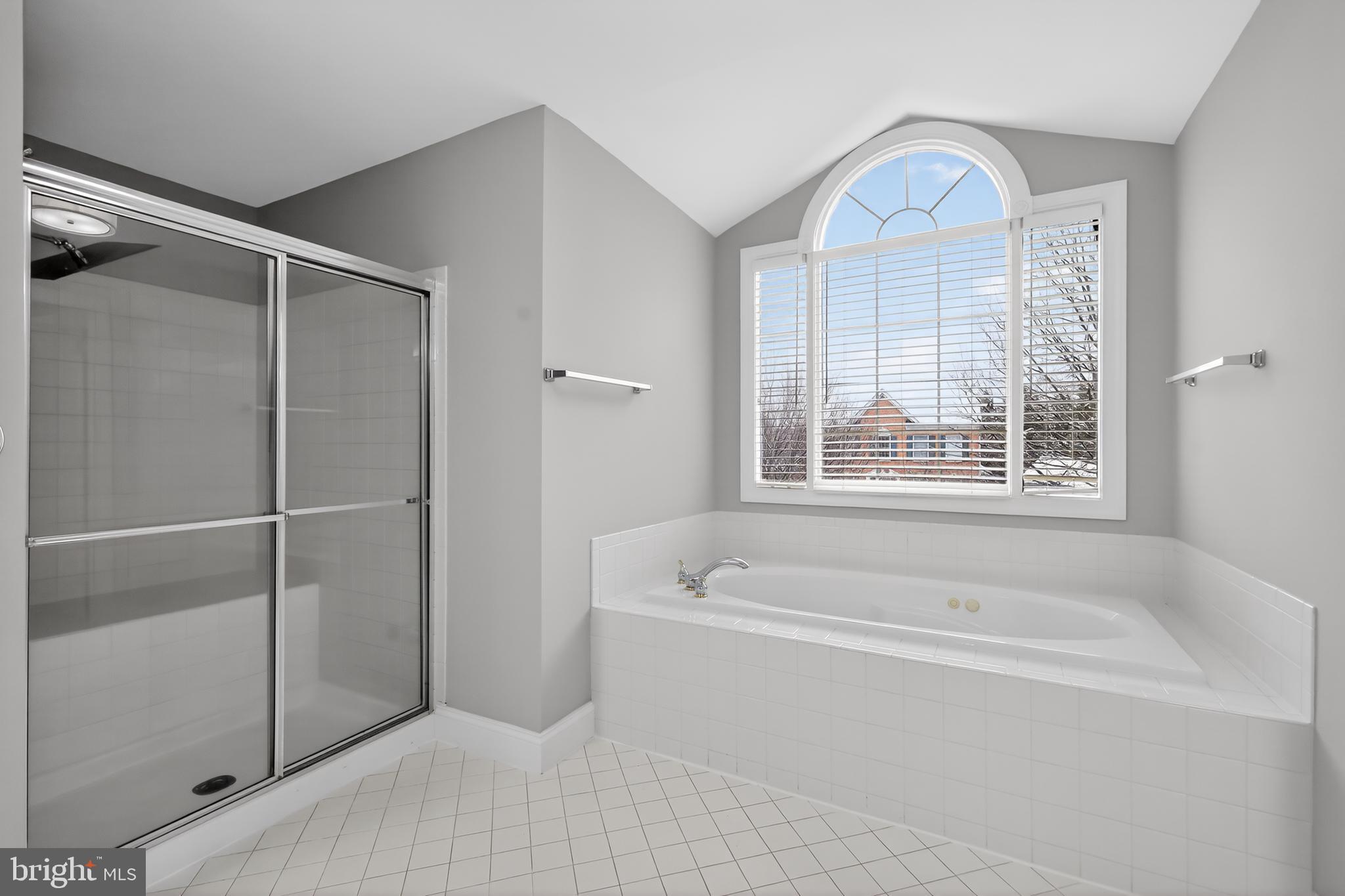 WILLOWS OF POTOMAC - Residential