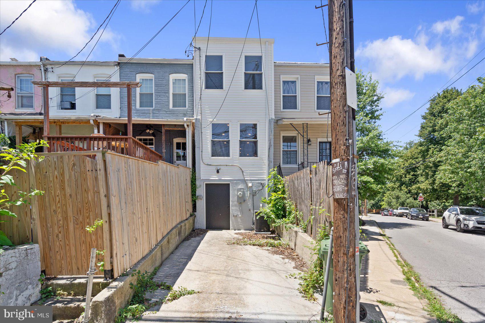 HAMPDEN HISTORIC DISTRICT - Residential Lease