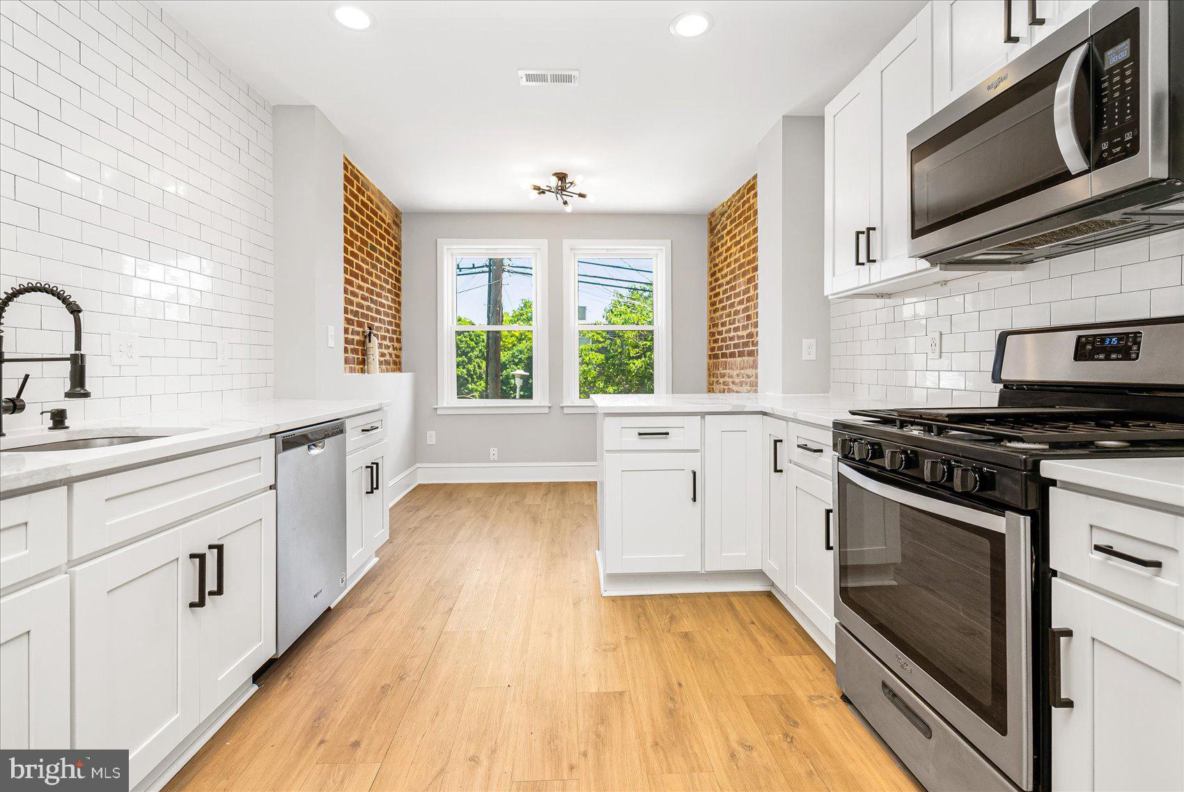 HAMPDEN HISTORIC DISTRICT - Residential Lease