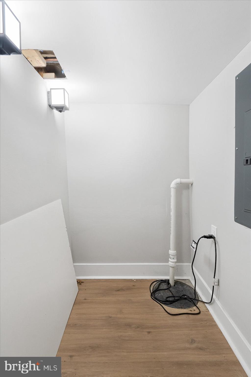 HAMPDEN HISTORIC DISTRICT - Residential Lease