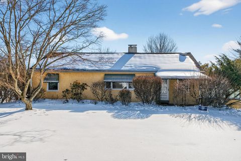 2016 N TROOPER ROAD NORRISTOWN PA 19403