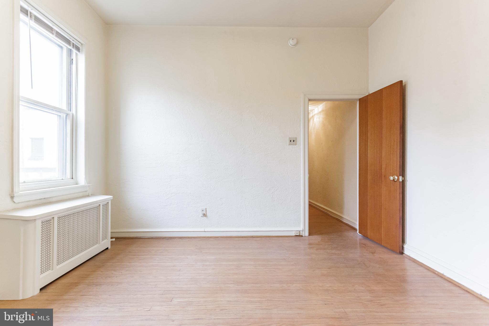 SOCIETY HILL - Residential Income