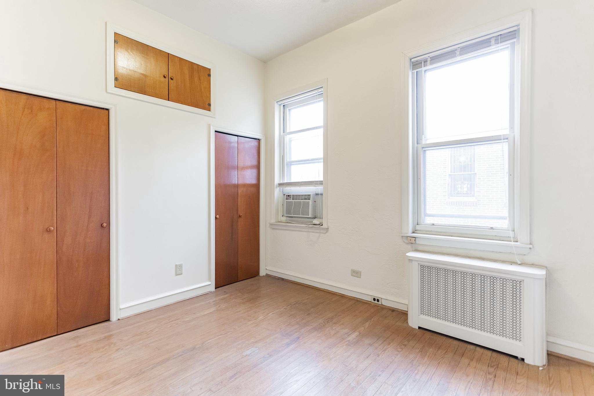 SOCIETY HILL - Residential Income