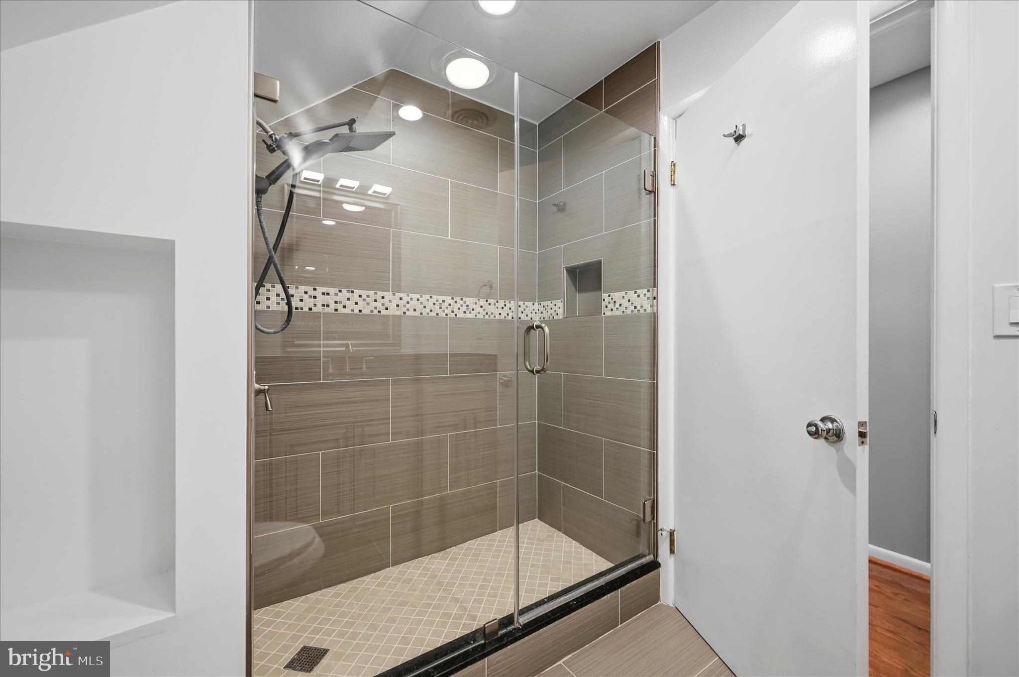 GLEN HAVEN - Residential