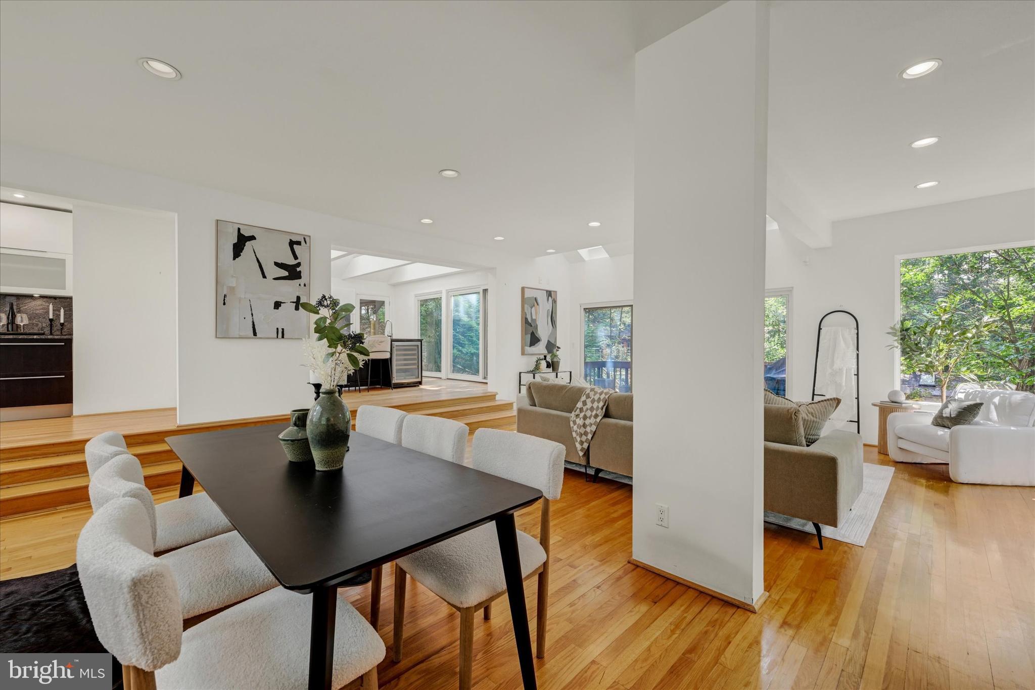 GARDEN VIEW - Residential