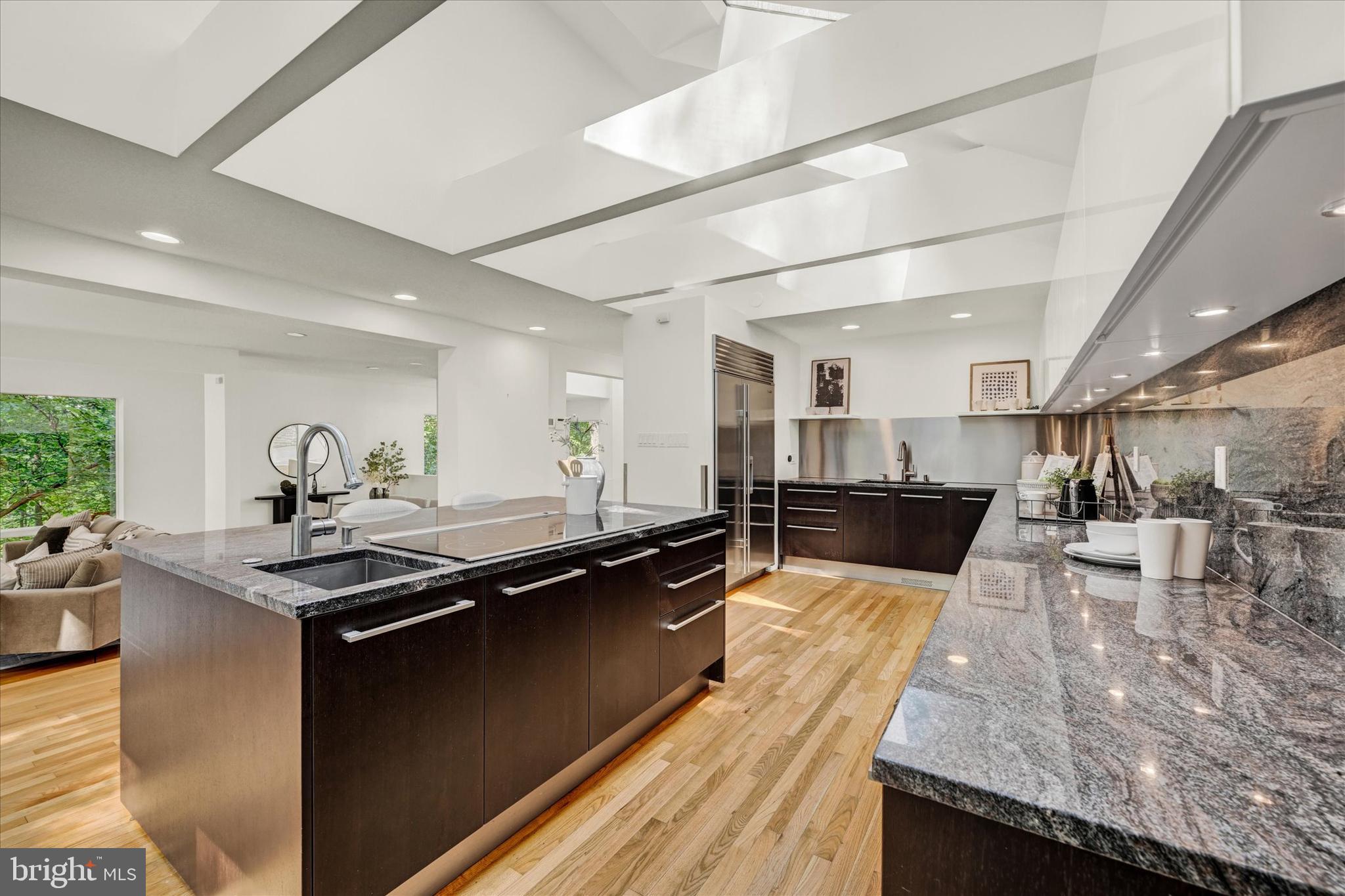 GARDEN VIEW - Residential