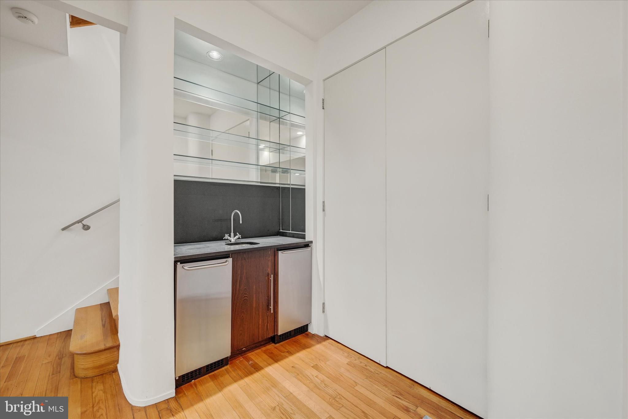 GARDEN VIEW - Residential