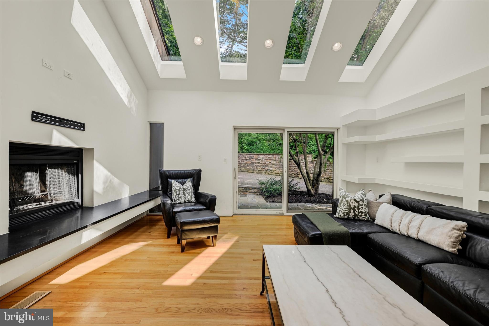 GARDEN VIEW - Residential