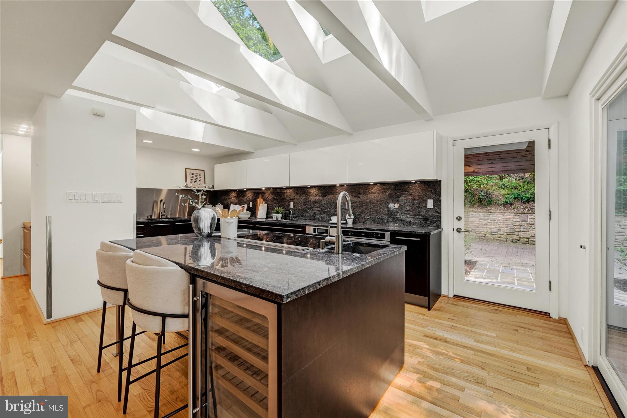 GARDEN VIEW - Residential