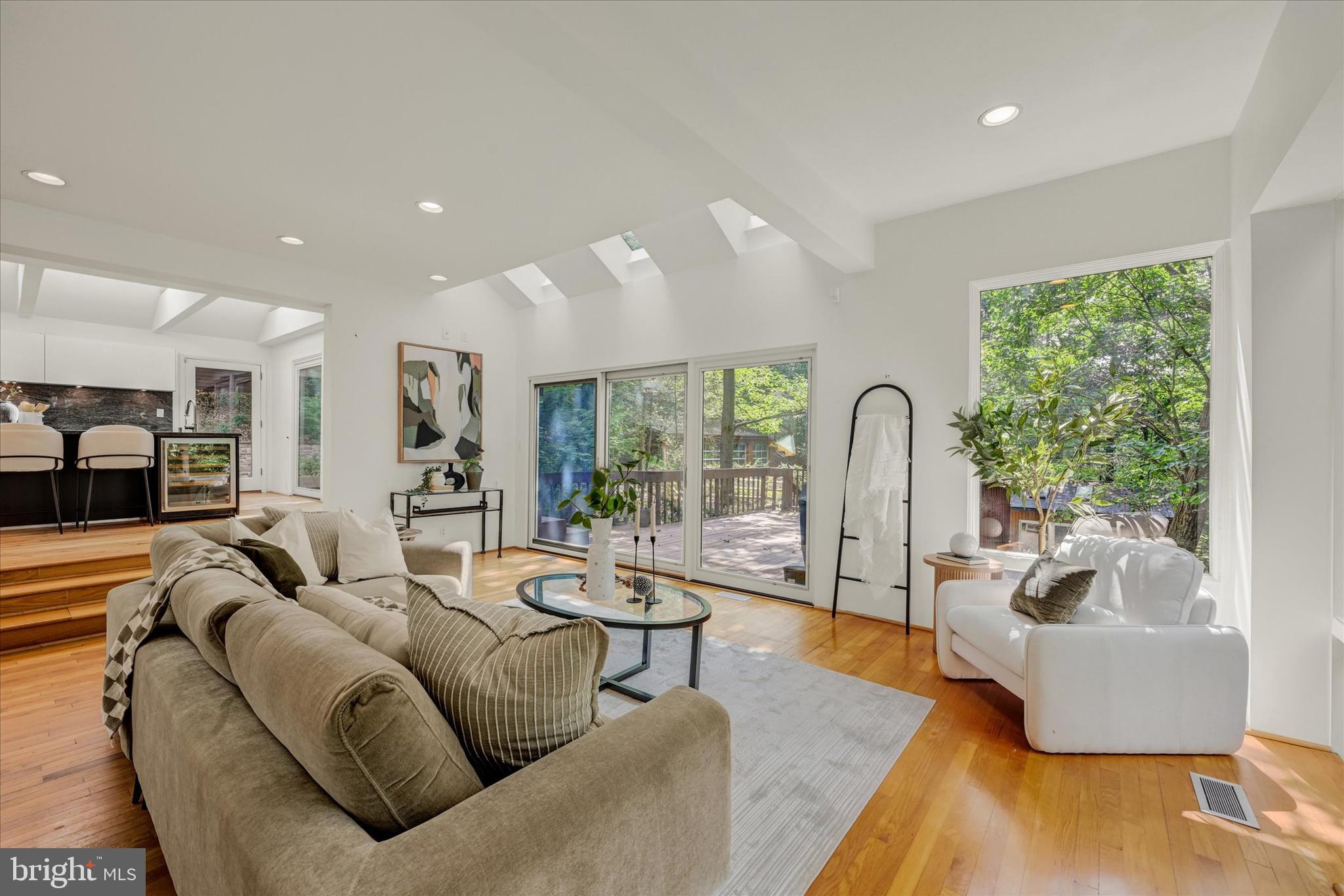 GARDEN VIEW - Residential