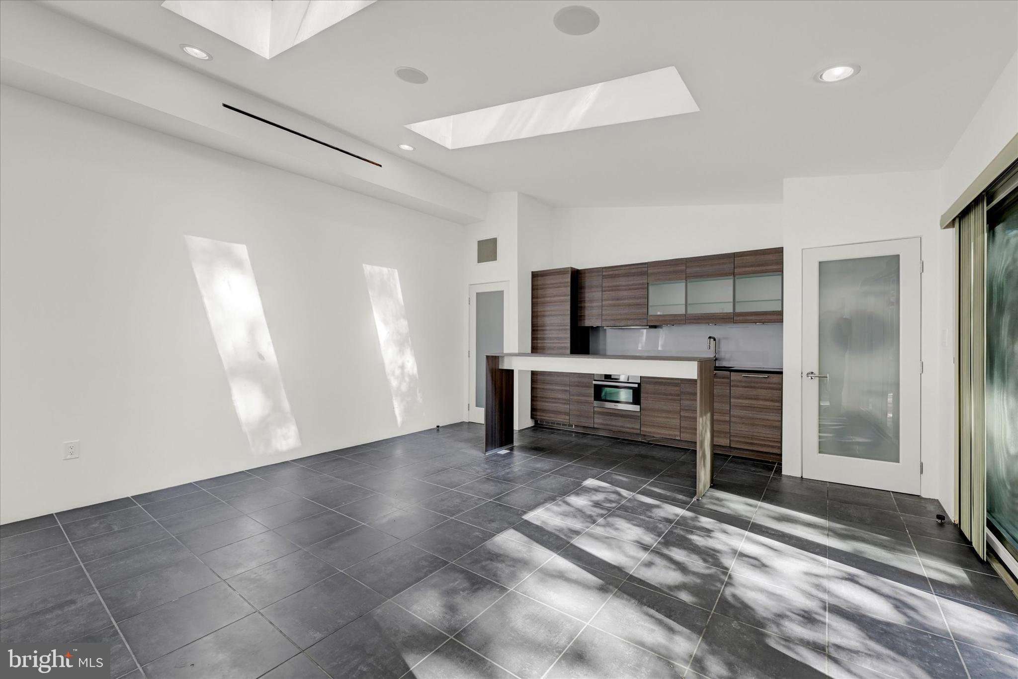 GARDEN VIEW - Residential